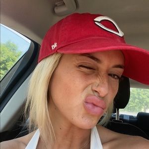 Meet your Posher, Macey